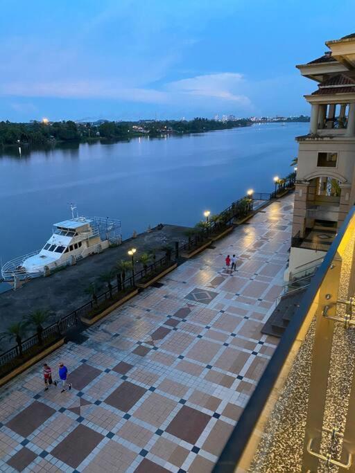 Myhome @ Riverine Resort Kuching Exterior foto